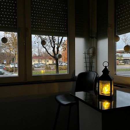 Studio Apartman Avenija *** Σλαβόνσκι Μπροντ Εξωτερικό φωτογραφία
