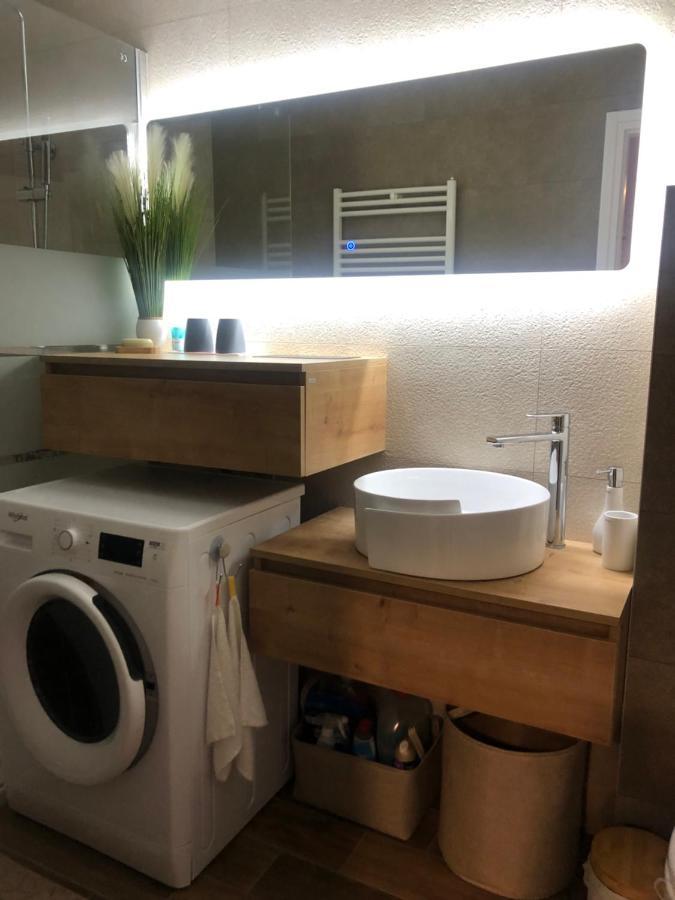 Studio Apartman Avenija *** Σλαβόνσκι Μπροντ Εξωτερικό φωτογραφία