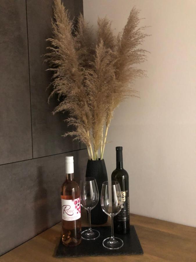 Studio Apartman Avenija *** Σλαβόνσκι Μπροντ Εξωτερικό φωτογραφία